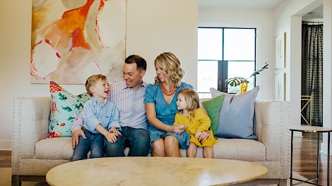 Amanda and her husband, Jason with their children, Charlie Jack and Avalene in 2019. PHOTO BY Three Moons Photography